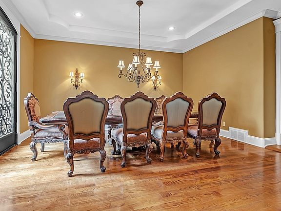 4th image of 335 Jamerson Farm Cv
