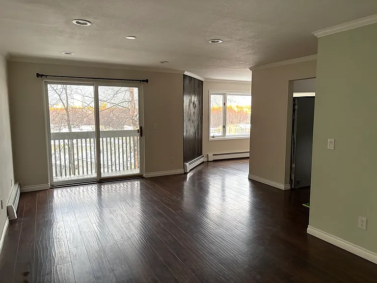 213 W 22nd Ave #302 — Photo 3