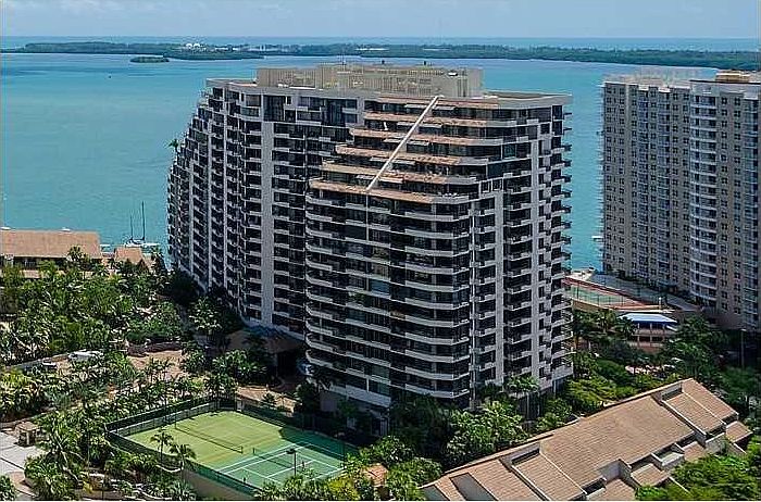 1st image of 520 Brickell Key Dr #501