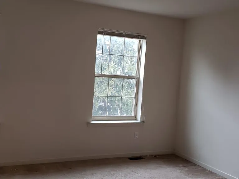 6428 Creekbend Dr — Photo 15