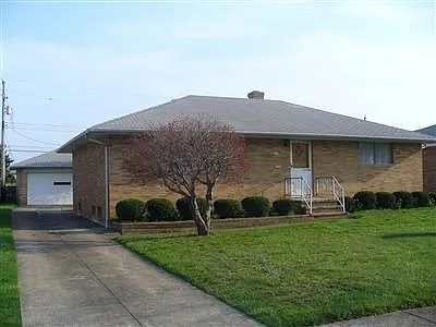 253 E Meadowlawn Blvd photo 1
