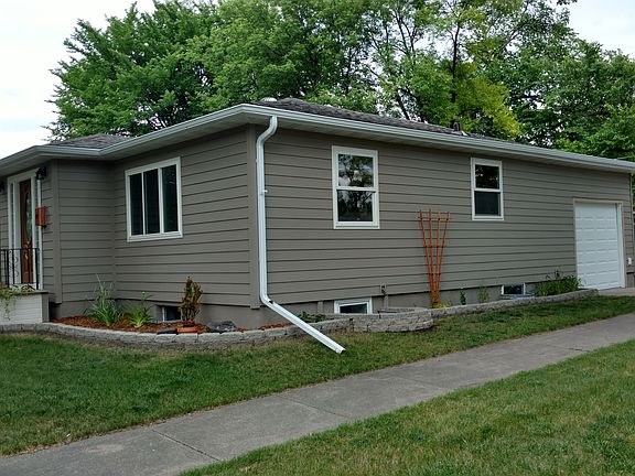 17th Ave side. 