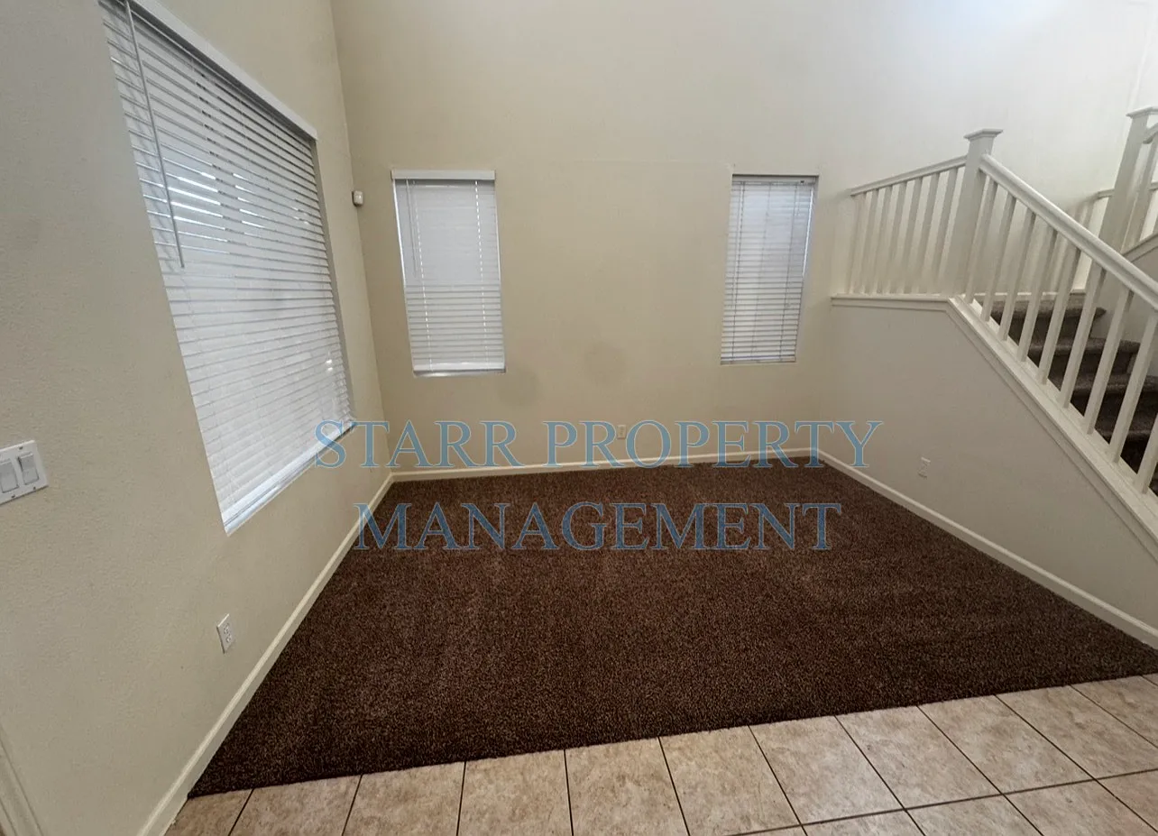 4 bed, 3.0 bath, 2319 sqft, $2,895 — Photo 3