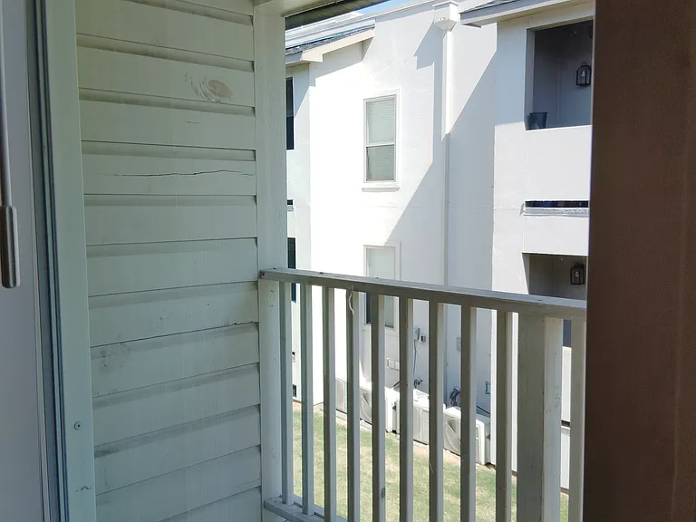 4123 San Jacinto St — Photo 6