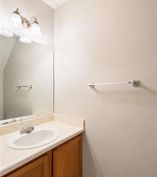 2390 Newport Lndg — Photo 6