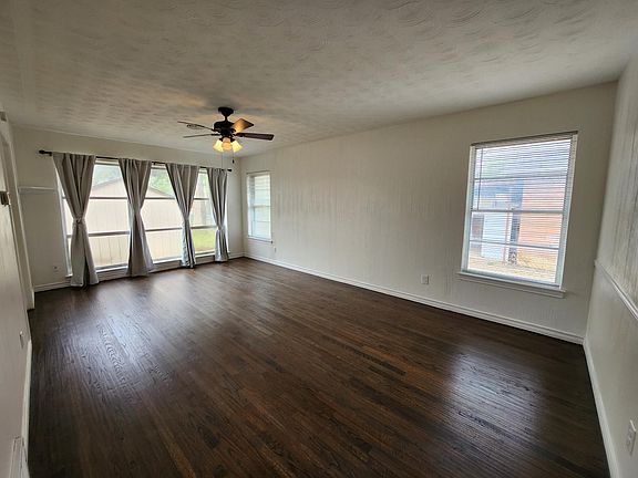 2nd image of 1435 Templecliff Dr
