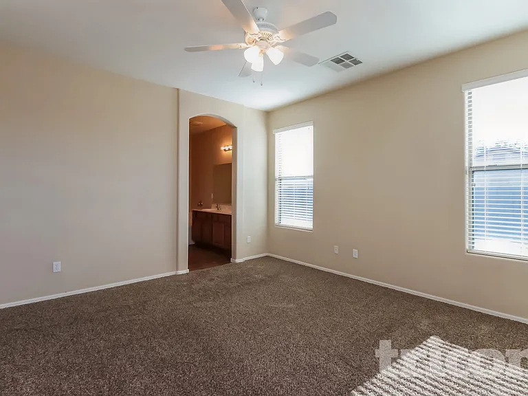 36497 W Barcelona Ln — Photo 8
