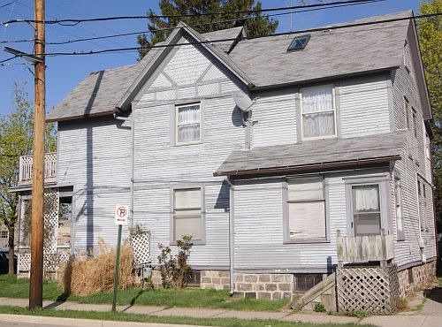 1st image of 712 1st St NW