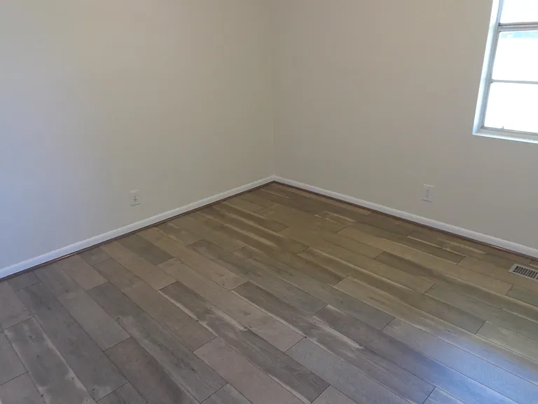 217 Patricia Rd — Photo 5