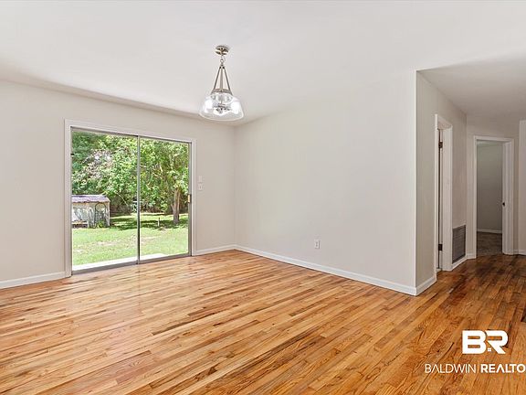 4th image of 3325 Lacoste Rd