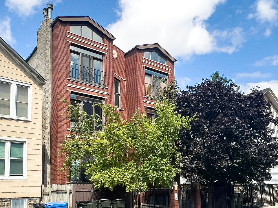 1st image of 838 N Greenview Ave #3