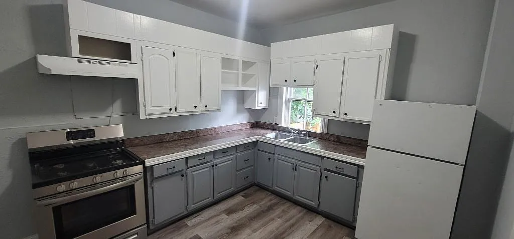 233 Passaic St — Photo 1