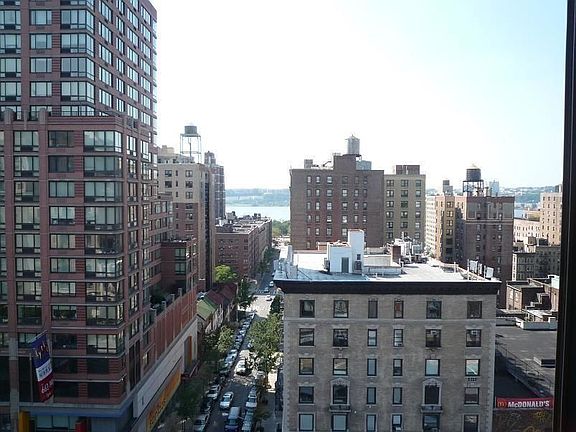 3rd image of 215 W 95th St APT 12H