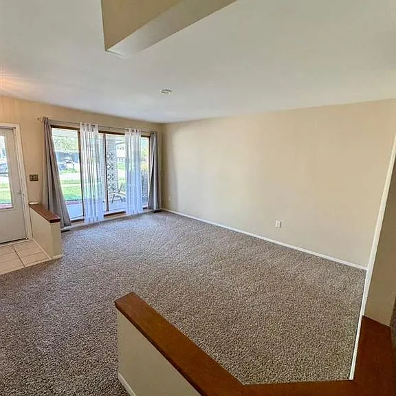 5739 Willow Creek Dr — Photo 4