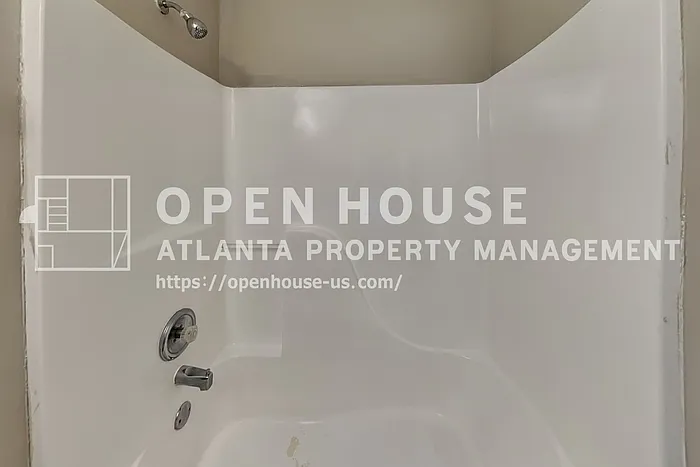 6017 Bordeau Walk SE — Photo 16