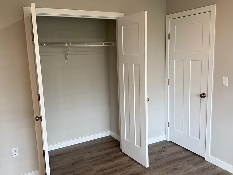 520 S Pine St — Photo 35