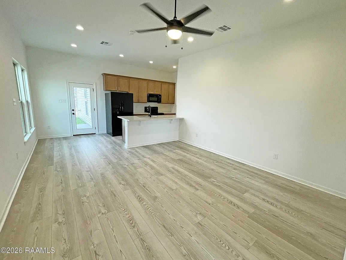 3413 Autumn Park Dr — Photo 3