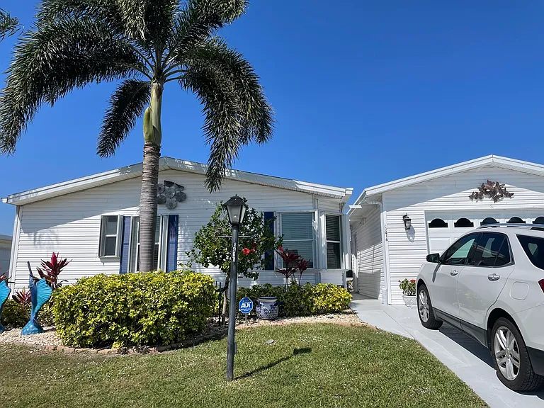3416 Feriwinkle Ct — Photo 1