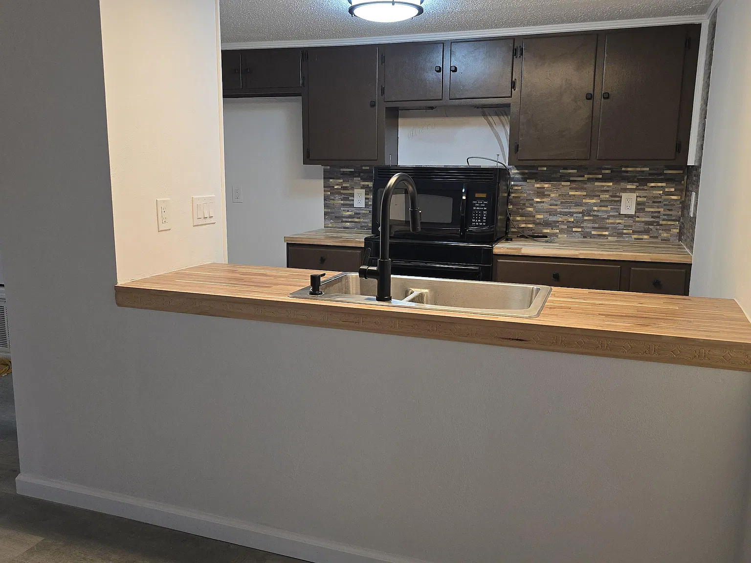 3 bed, 1.5 bath, 1286 sqft, $1,595 — Photo 2