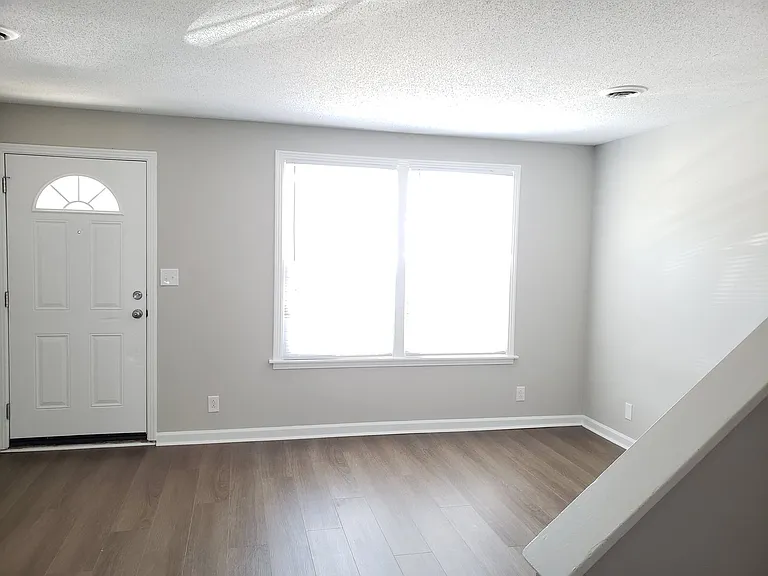 610 Commerce St #22 — Photo 7