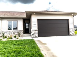 4562 Badger Ct, Sioux City, IA 51106