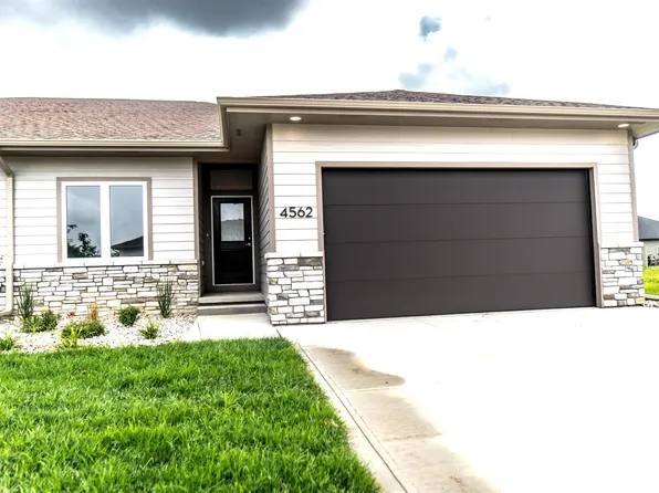 4562 Badger Ct, Sioux City, IA 51106