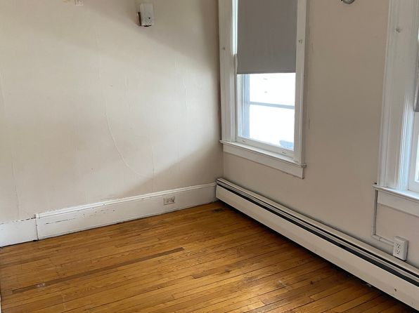 104 N Allen St APT 1, Albany, NY 12203