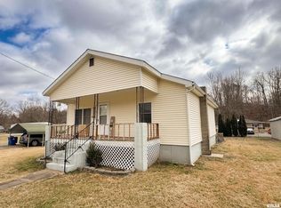 132 SE Front St, Dongola, IL 62926