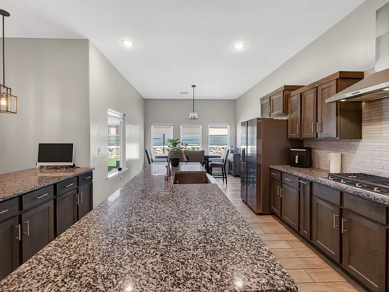 13637 Baja Vista Ct — Photo 16