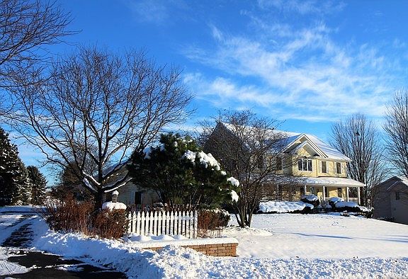 2nd image of 6N677 Willowbrook Dr