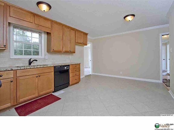 3rd image of 2511 Yorkshire Dr SW