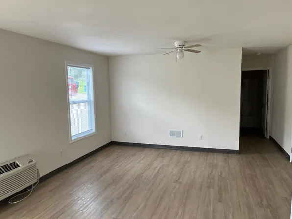 Walnut Grove, 6104 Busiek Rd #3020, Farmington, MO 63640