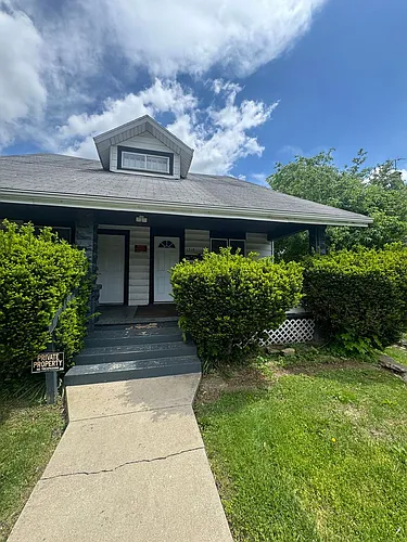 1718 S Elm St Photo 1