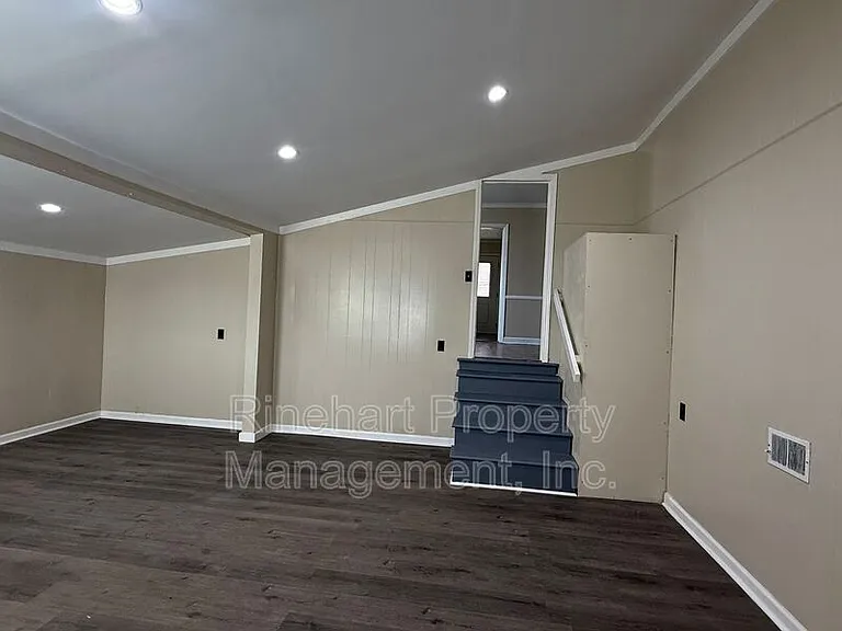 242 Cherry Rd S — Photo 12