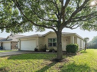 104 Lucky Clover Ln, Hutto, TX 78634