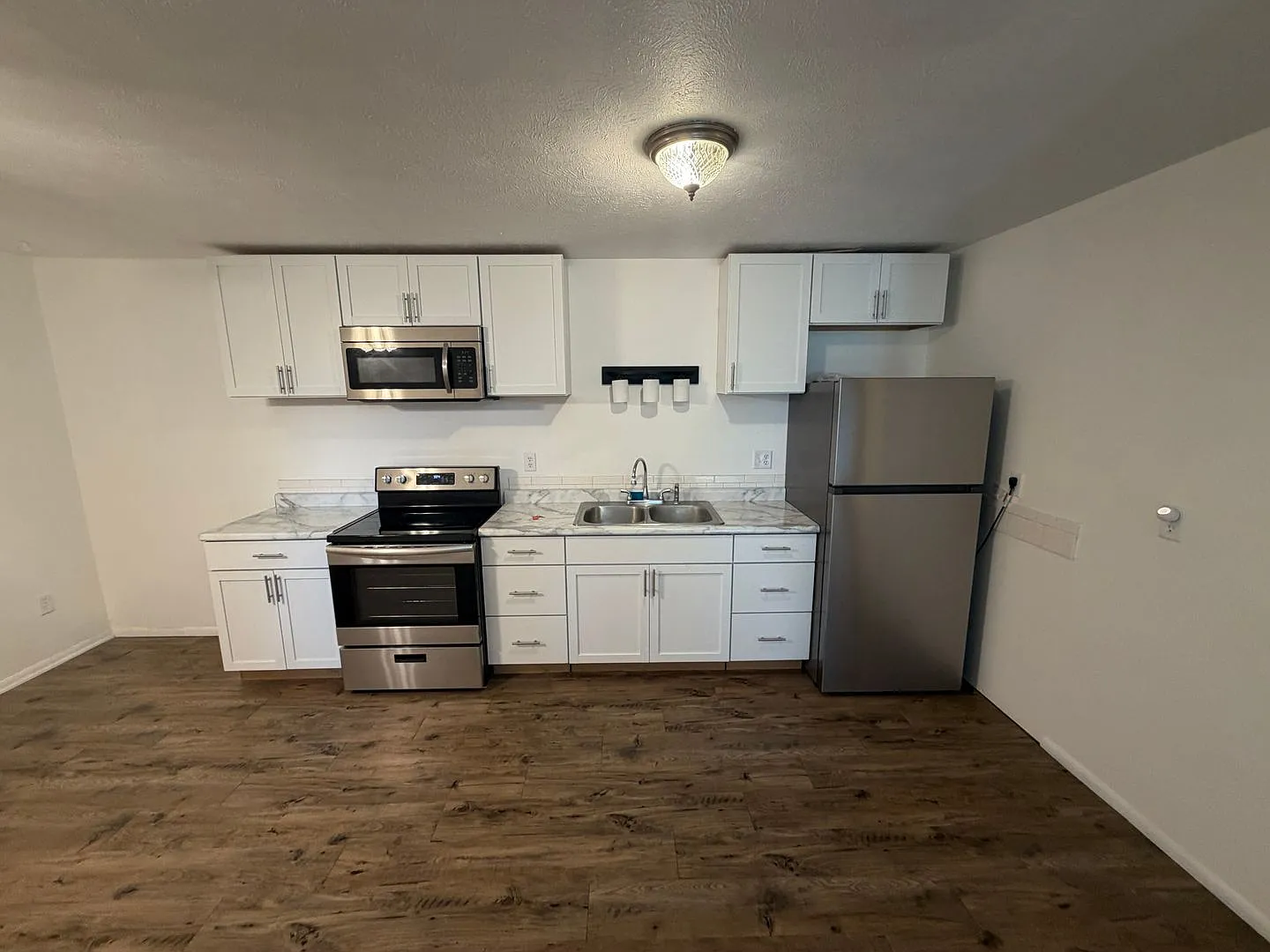 Hyde Apartments — Photo 1