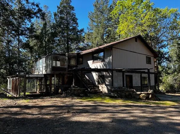 15912 Valhalla Dr, Oak Run, CA 96069