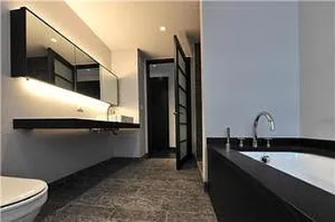 Rented by R New York