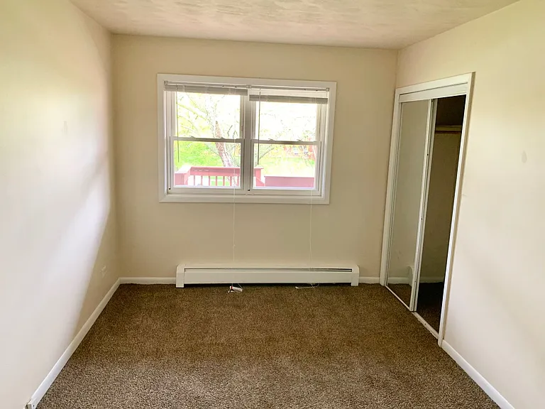 Palatine Park Apartments — Photo 20