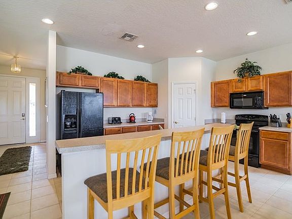 4th image of 1050 Marcello Blvd