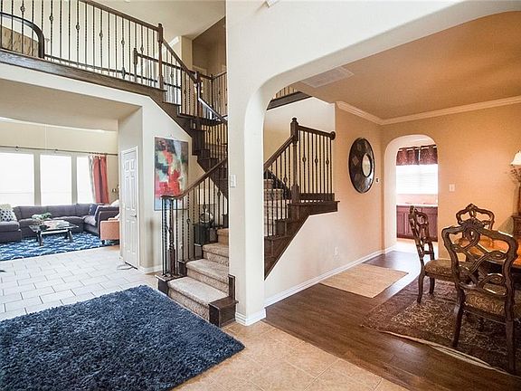 5th image of 916 Vickery Dr