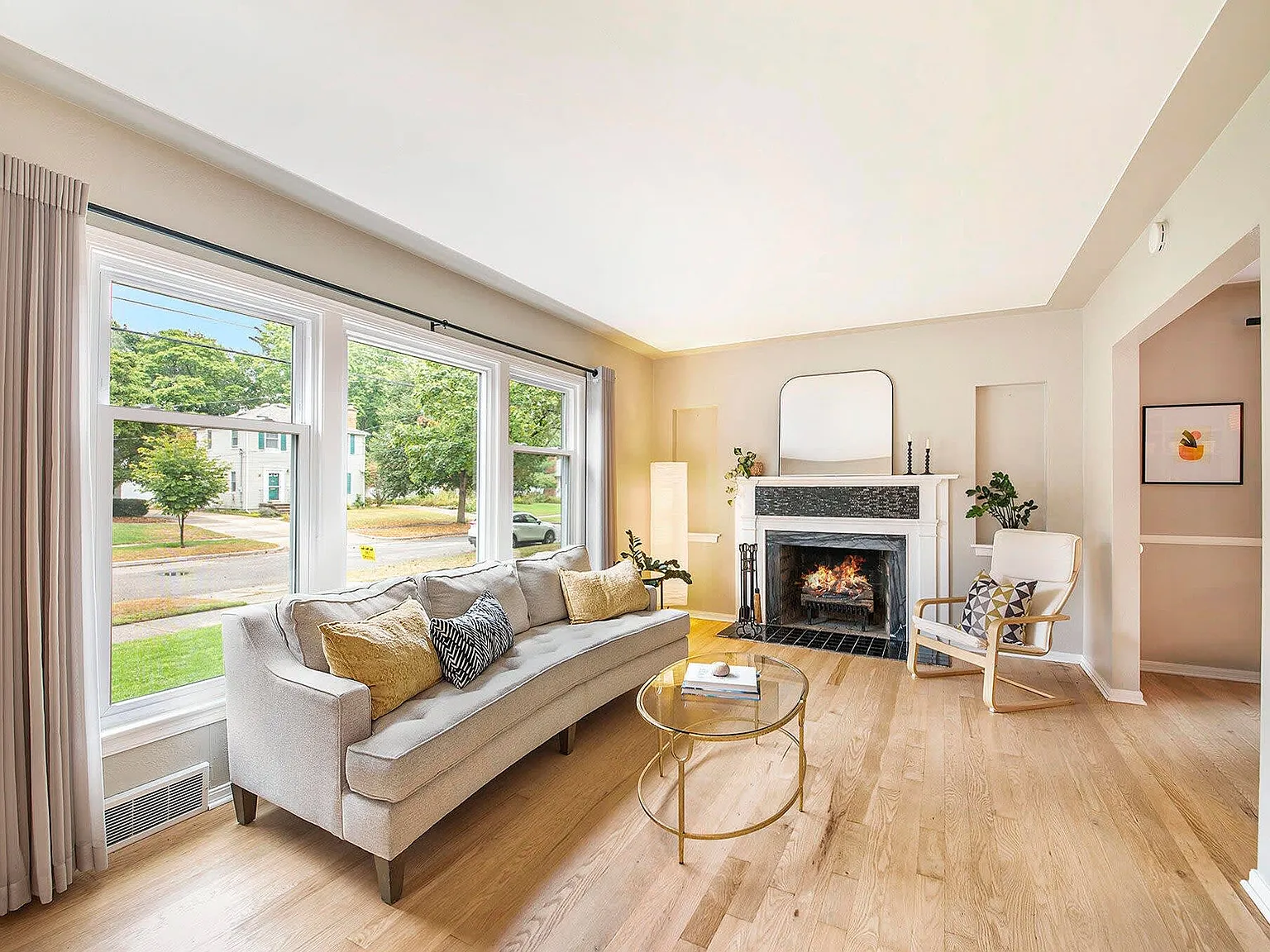 3 bed, $1,450 — Photo 2