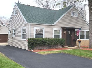 1243 Bishop St, West Chicago, IL 60185