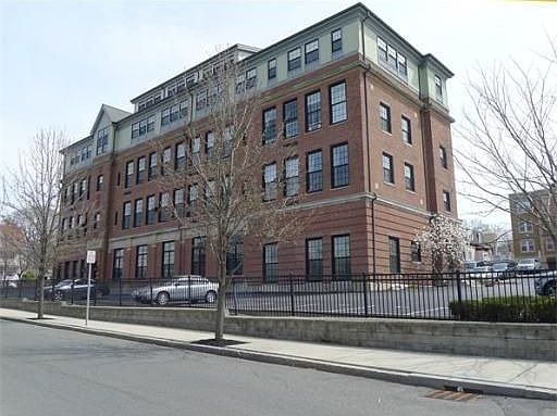 1st image of 72 Ashland St APT 201