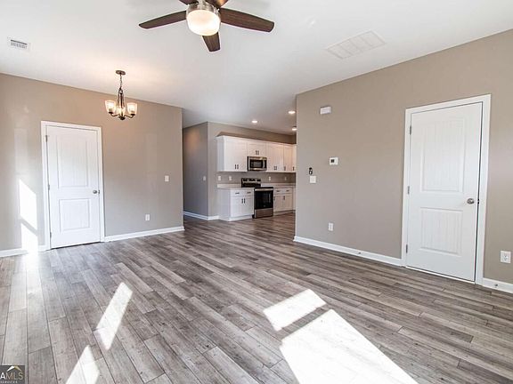 4th image of 115 Pinto Ln