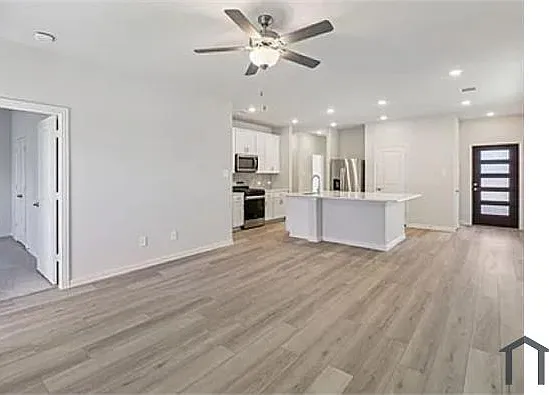 6004 Belchamp Dr — Photo 3