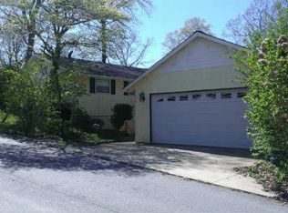 379 Drake Ridge Dr, Hayesville, NC 28904