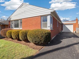 330 Prairie Ave, Highwood, IL