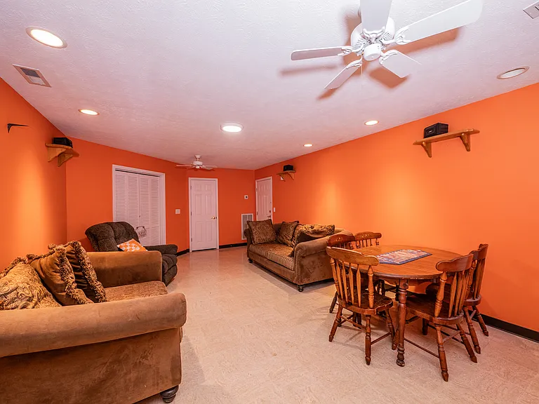 215 Tahlequah Dr — Photo 14