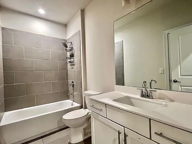 2061 Morrison Ave — Photo 18